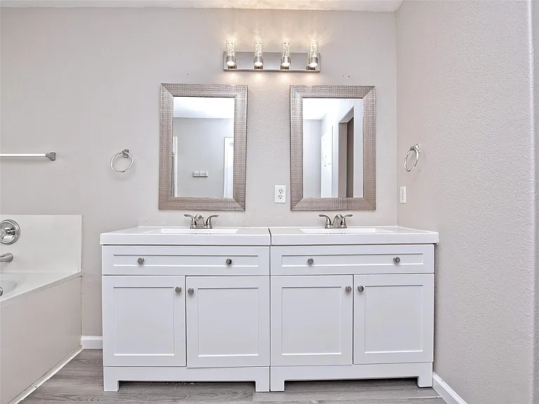 2300 Amy Lynn Ln — Photo 18