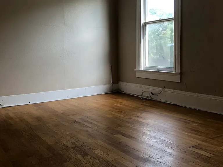 216 S Cedar Ave #5 — Photo 4