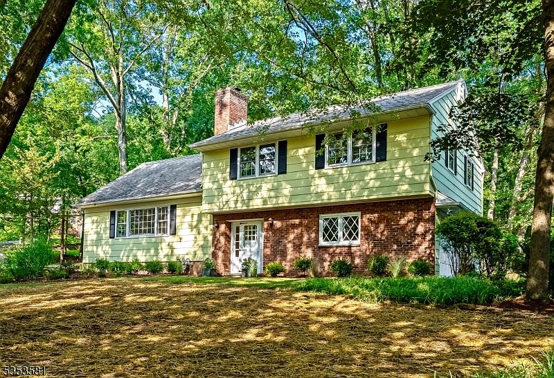 1st image of 47 Stella Dr