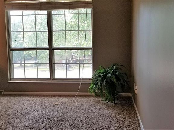 3rd image of 5108 Westview Ct