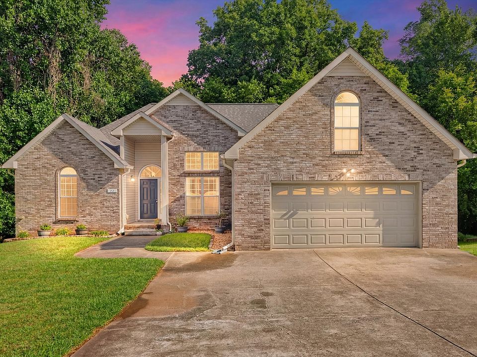1st image of 77 West Dr