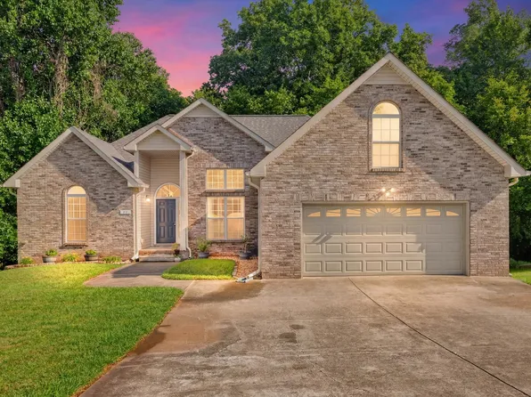77 West Dr, Clarksville, TN 37040