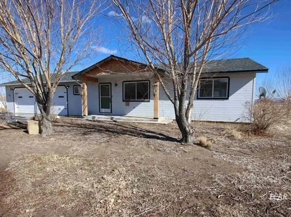 42 Locust Dr, Yerington, NV 89447