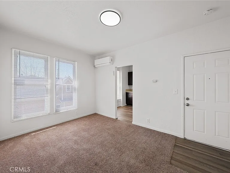 927 Orange St — Photo 4