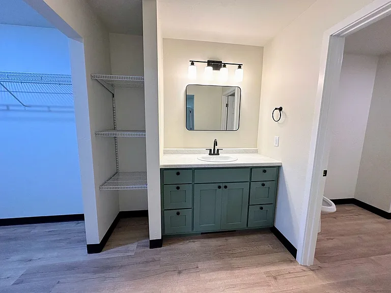 1201-1203 Atrium Ct — Photo 16