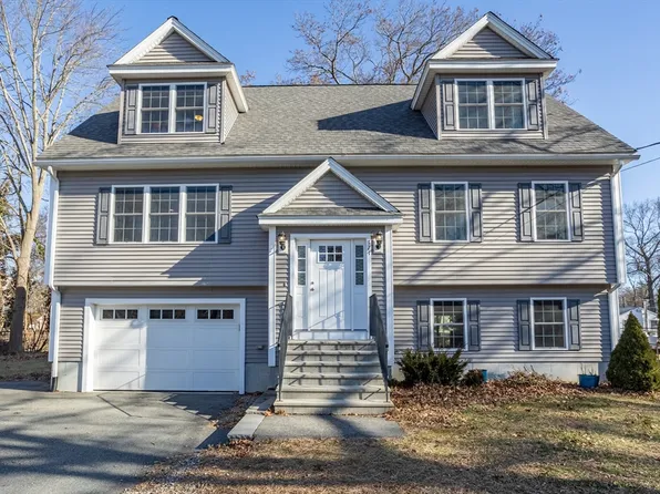 121 Grove Ave, Wilmington, MA 01887