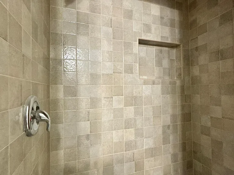 921 Jay Ave — Photo 3
