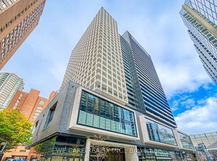 20 Edward St #817, Toronto, ON M5G 0C5