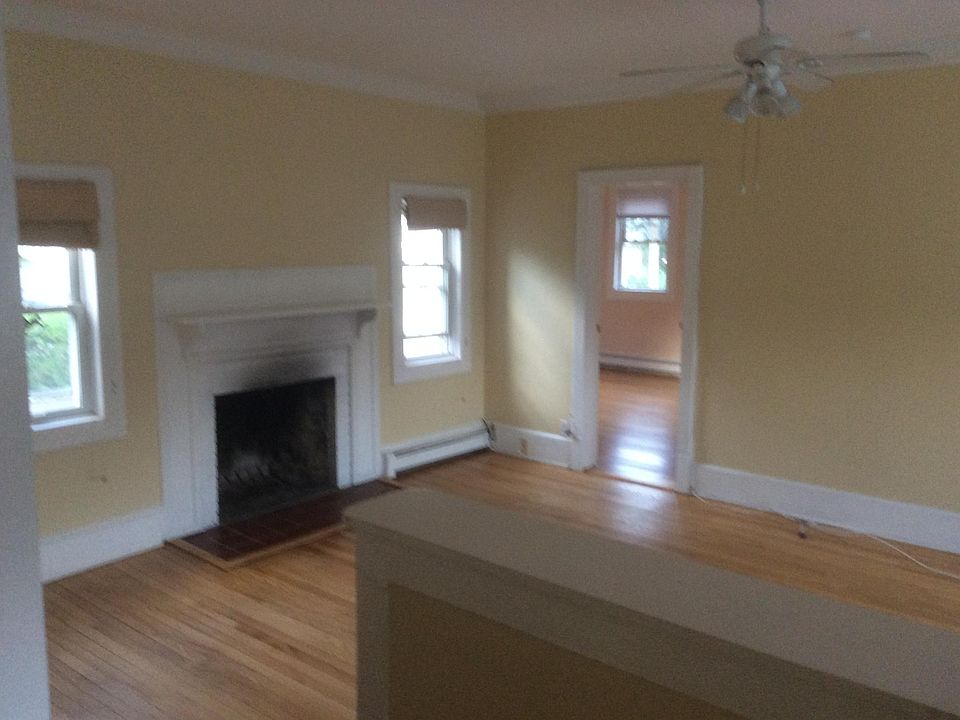 2nd image of 32 Strawberry Hill Rd #2