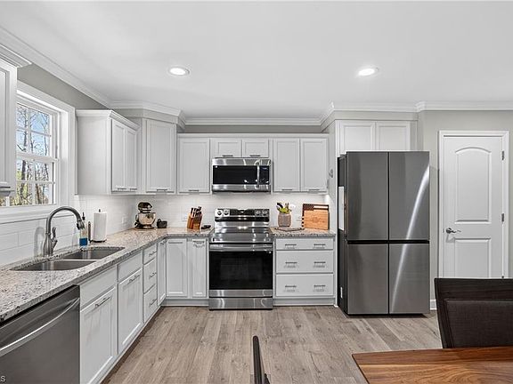 2nd image of 668 Gold Hill Rd