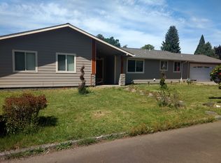 125 SE Laurel St, Mill City, OR 97360