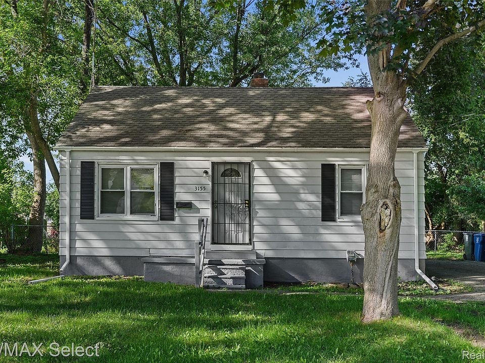1st image of 3155 Leith St