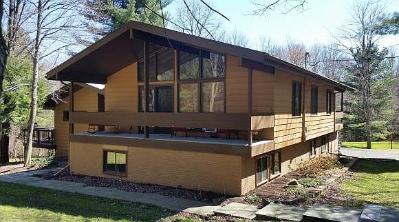 1st image of 334 Woodhaven Dr