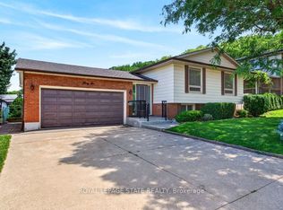 36 Gray Rd, Hamilton, ON L8G2X5