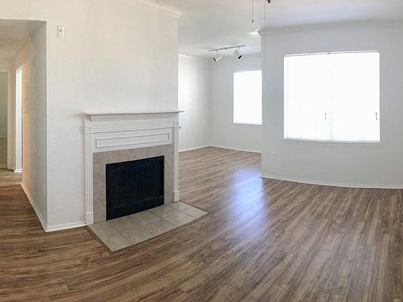4th image of 2600 Robert Trent Jones Dr APT 932