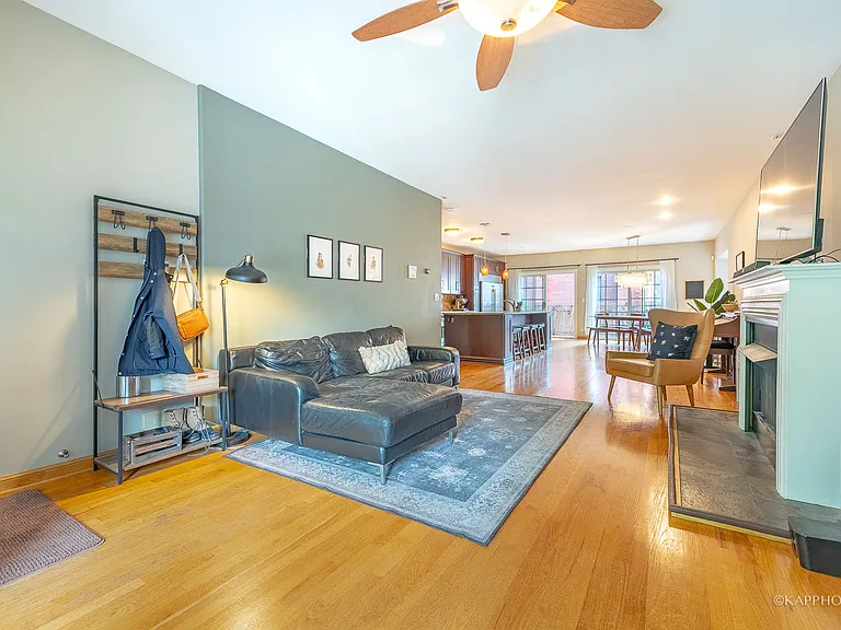 1016 W Monroe St — Photo 3