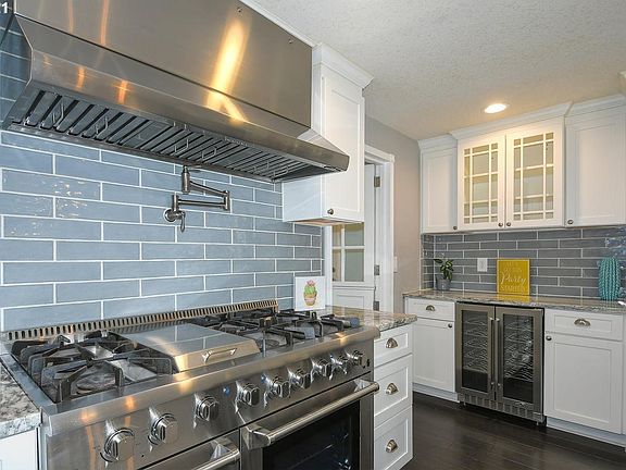 3rd image of 4011 NE 152nd Ave