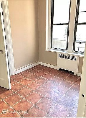 5th image of 529 E 85th St APT 5C