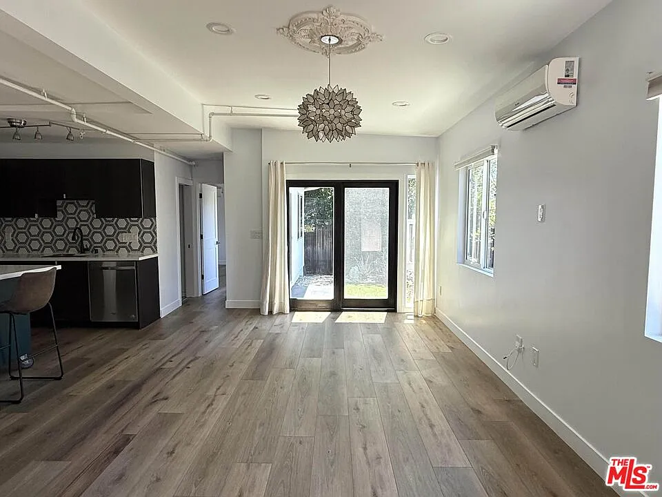 1 bed, 775 sqft, $3,500 — Photo 2