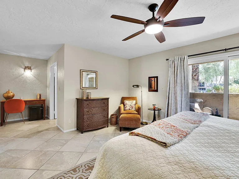 E Waverly Dr — Photo 15