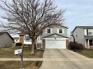 203 Pebblecreek Trl, Carol Stream, IL 60188