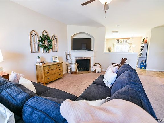 5th image of 2719 Lily Cir