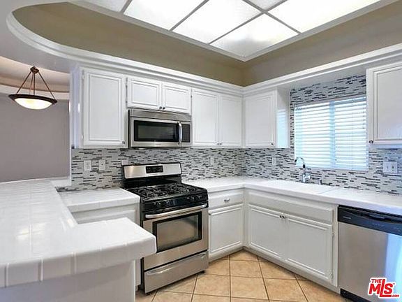 2nd image of 12712 Moorpark St APT 307