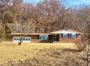187 Pioneer Ln, Charleston, WV 25312