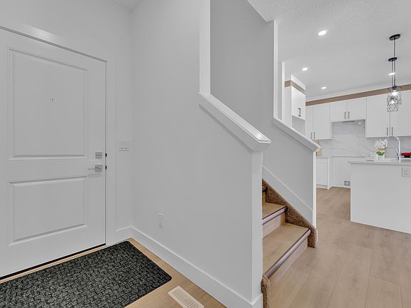 3rd image of 237 Linden Loop