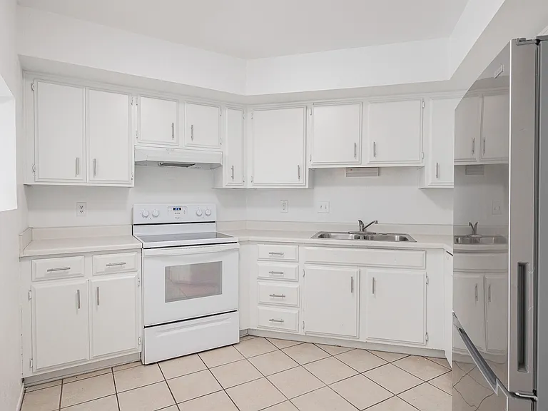 7314 N 43rd Ave — Photo 9