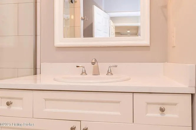 11502 Bellewood Garden Ct — Photo 30