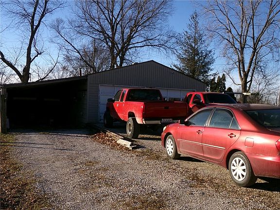 4th image of 31766 Horn Cir