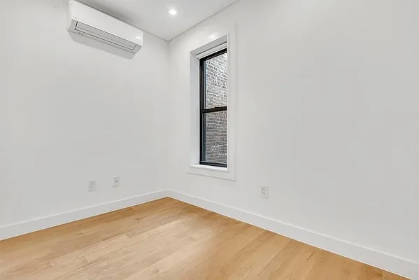 Rented by REAL New York | media 10