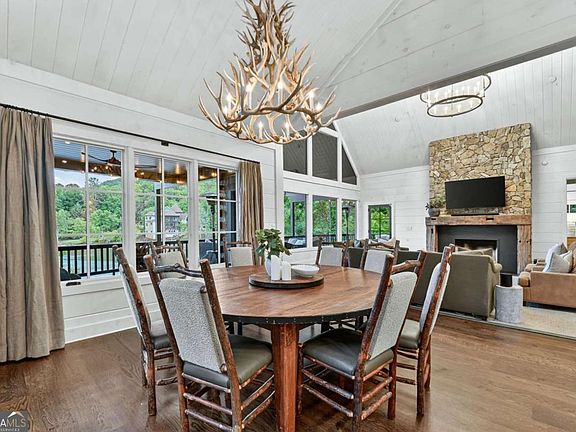5th image of 30 Cherokee Ln #25-33