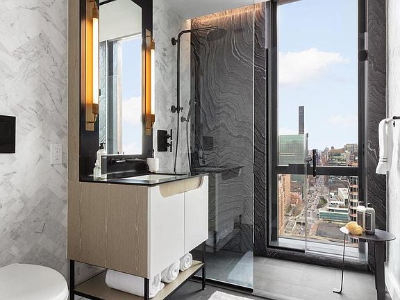 4th image of 626 1st Ave APT W19d