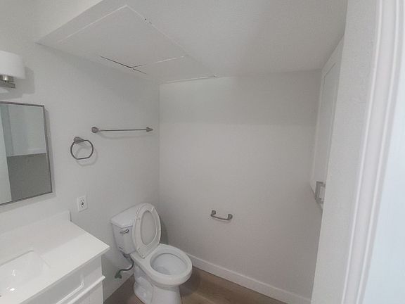 5th image of 3808 Georgia St APT 309