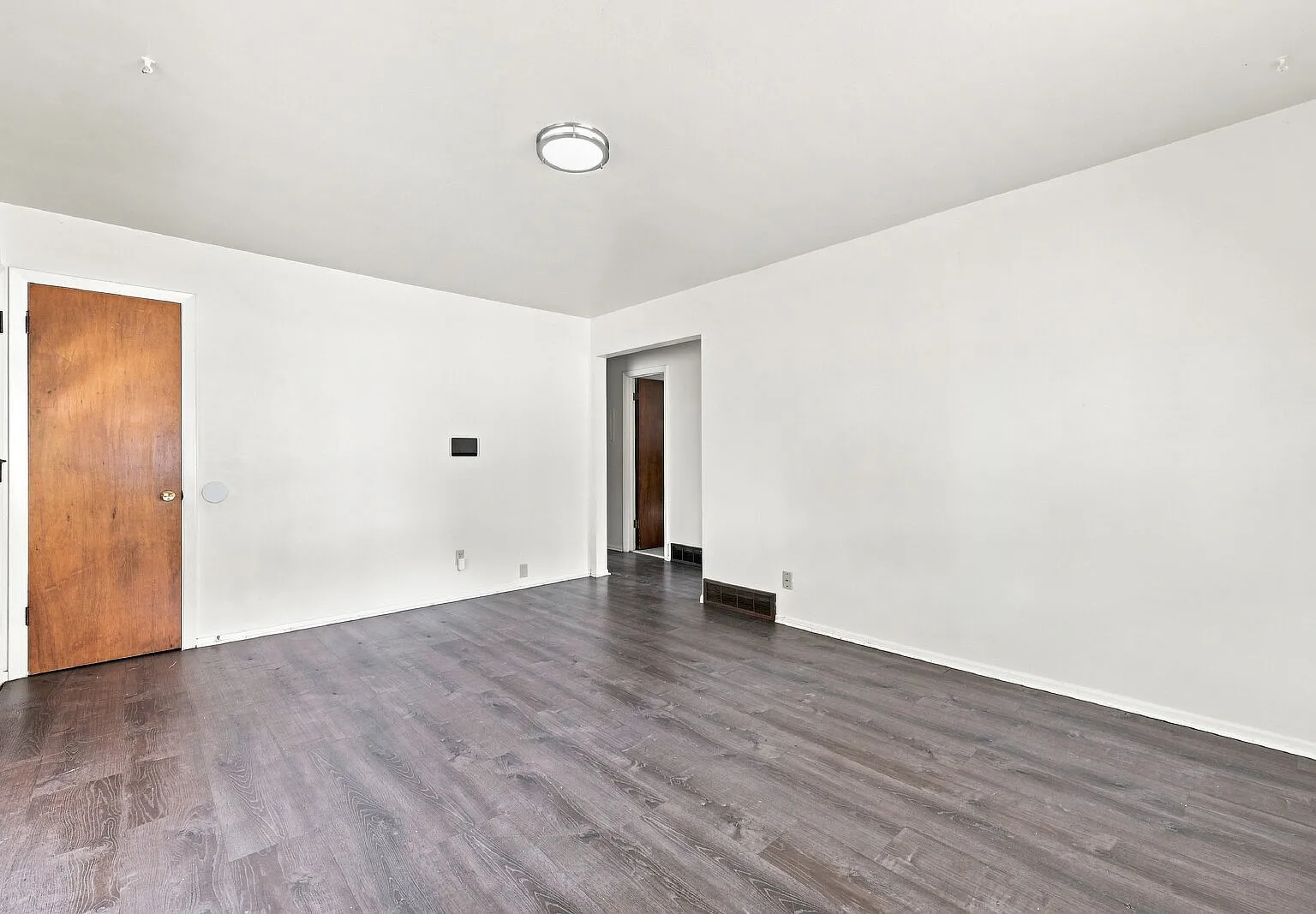 2 bed, 1.0 bath, 700 sqft, $1,296 — Photo 4