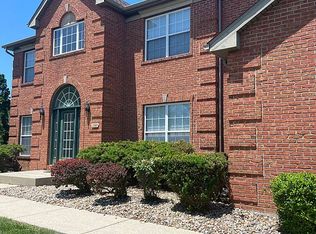 1891 Cedarwood Trl, Belleville, IL 62226