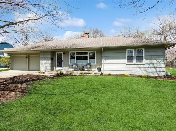 6720 W 69th St, Overland Park, KS 66204