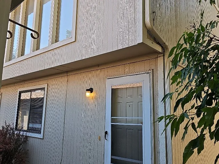 241 S Bruce Ln — Photo 20