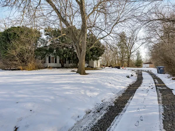 2963 87th St, Darien, IL 60561