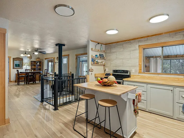 5066 Iris St — Photo 13