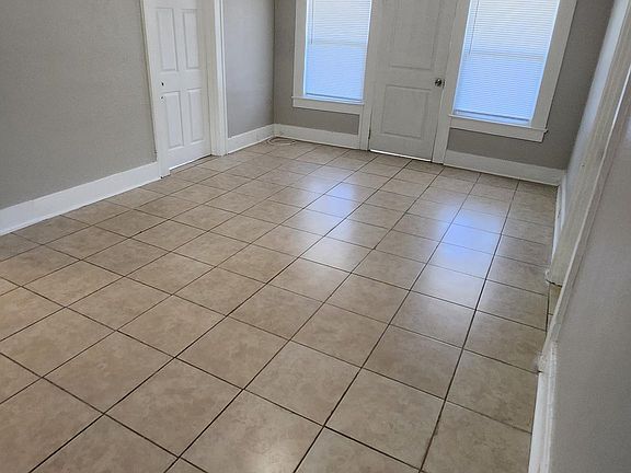 5th image of 505 W Plaza Pl APT B