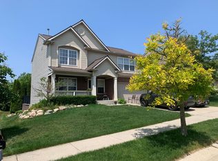2607 Lovington Ln, Waterford, MI 48329