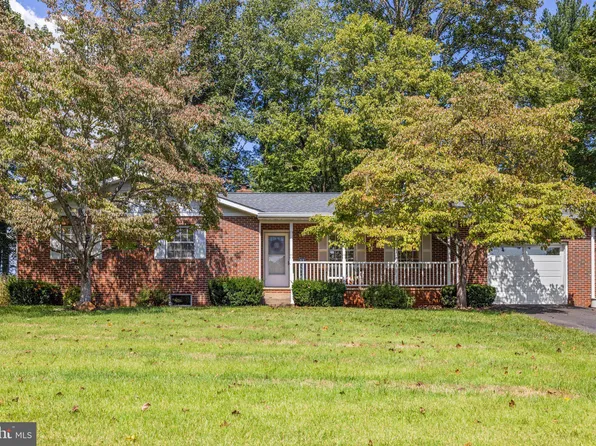 7144 Bethel Dr E, Warrenton, VA 20187