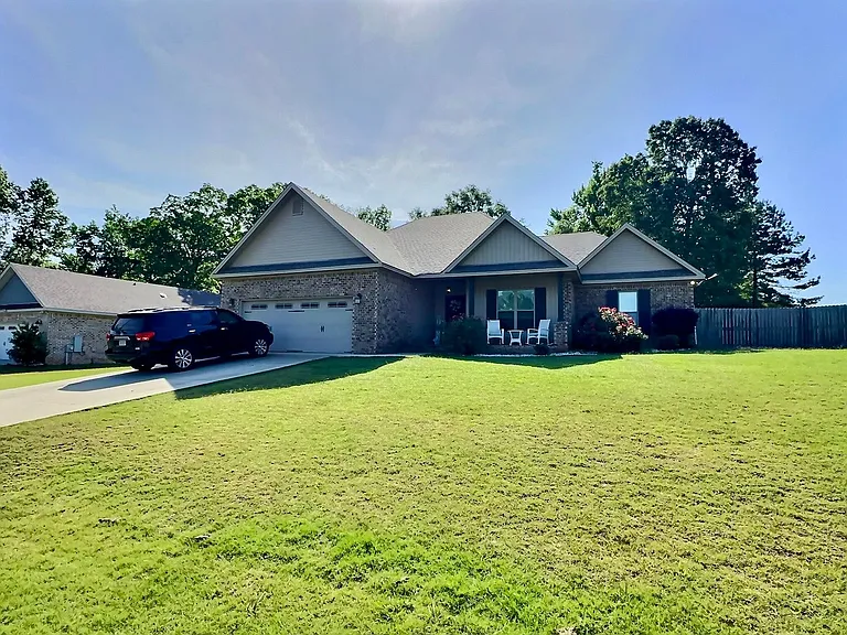 1018 Ridge Point Dr — Photo 1