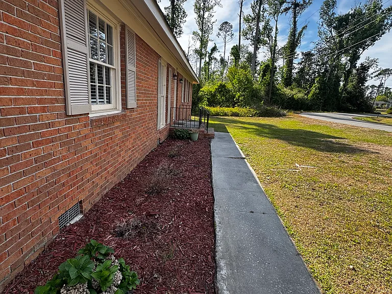 343 Gonwood Cir — Photo 2