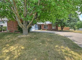 4712 Dogwood Ct, Decatur, IL 62526