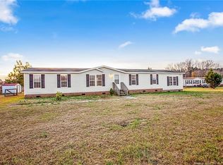 125 Tall Oaks Dr, Spring Lake, NC 28390