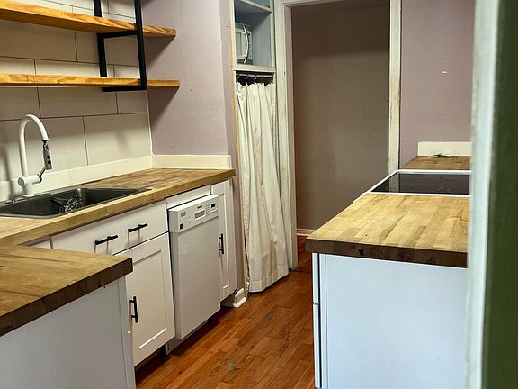 4th image of 203 BAYARD Street